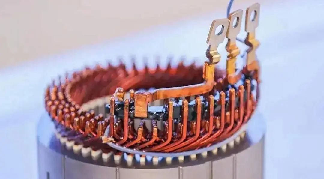與圓形電機相比，為什么扁線電機更適合新能源汽車領(lǐng)域？—AIP艾普.jpg